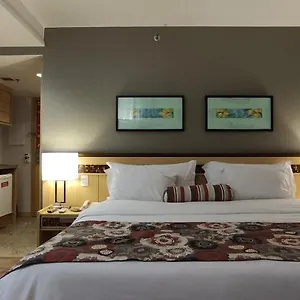 Raridade!!! - Flat De Alto Padrão - Preço Imbatível - Cama King Size - Muitos Eletrodomésticos - Limpeza Diária Gratuita Hotel Brasília